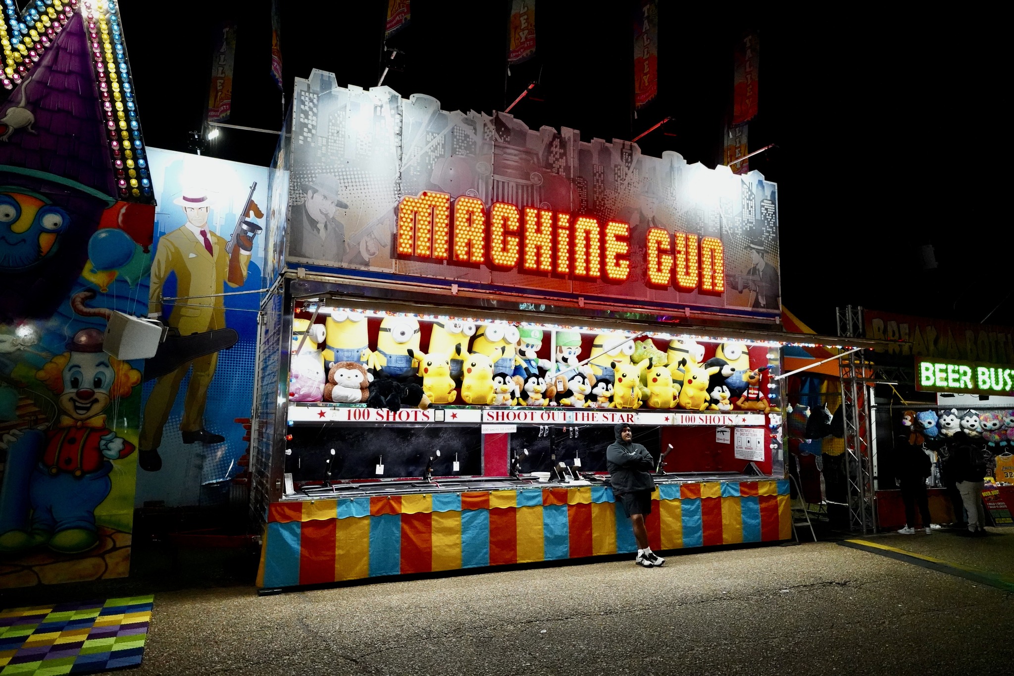 Machine Gun carnival shooting game with targets