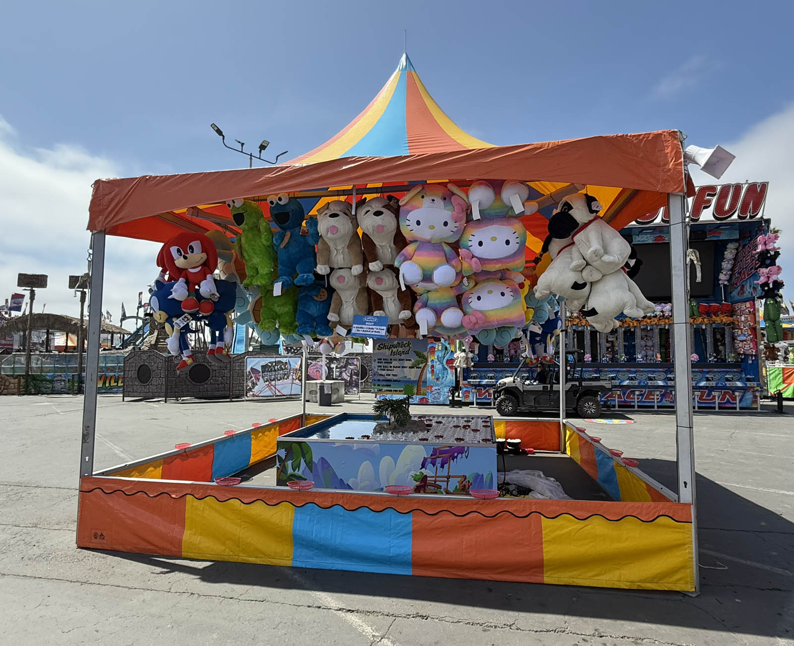 Shipwreck Island carnival game with floating rafts