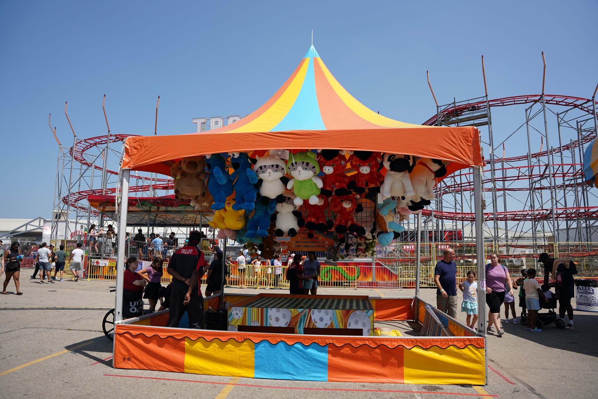 Goblet Toss carnival game with raised goblets